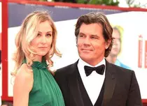 Josh Brolin s-a însurat a treia oară