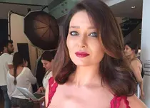 Nurgül Yeşilçay se întoarce pe micile ecrane, în rolul sultanei Kösem | FOTO