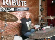 Emil Grădinescu despre pasiunea sa pentru muzică: poveşti cu Dream Theater, Phoenix şi Phil Collins