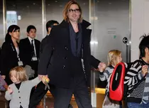 Brad Pitt nu știe dacă își va putea vedea copiii de Crăciun