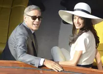 Amal și George Clooney vor fi părinți de gemeni