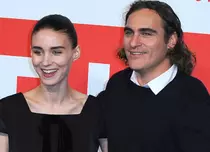 Joaquin Phoenix şi Rooney Mara au devenit un cuplu la filmări?