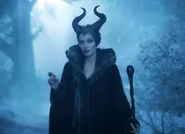 Angelina Jolie vine în weekend la Antena 1, în rolul vrăjitoarei ”Maleficent”. 9 lucruri puțin cunoscute despre film