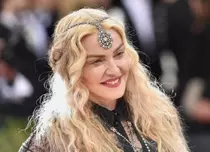 Madonna a mai adoptat două fete. Iată primele imagini cu gemenele originare din Africa