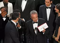 Şi totuşi cum a fost posibilă gafa uriaşă de la gala Oscar 2017?!