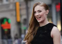 Pe Sophie Turner a luat-o gura pe dinainte! Ce a mărturisit despre „Urzeala tronurilor”