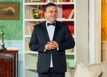 Leonid Doni, polițistul Robi din „Las Fierbinți”, joacă în comedia „Prenumele”