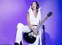 GGirls (INNA, Antonia, Lariss, Lori Ciobotaru) au lansat piesa “Milk and Honey”