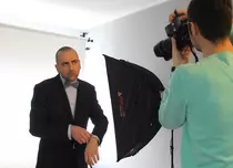 Comedy Central lansează o nouă emisiune 100% autohtonă. Cine este amfitrionul „Show de seară”