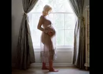 Tori Spelling a născut al cincilea ei copil şi a ales şi numele