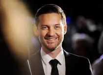Tobey Maguire va debuta ca regizor, adaptându-l pe scriitorul Jo Nesbø