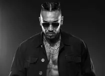 Alex Velea a lansat videoclipul “Ce mai ştii de noi“