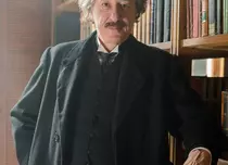 INTERVIU EXCLUSIV. Geoffrey Rush, despre rolul din serialul „Geniul” de la Nat Geo: „Einstein e un personaj care te sperie”