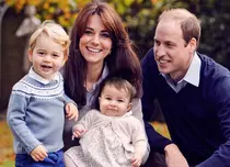 E oficial! Prințul William și ducesa Kate aşteaptă al treilea copil