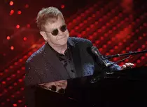 Elton John se retrage din muzică, după 50 de ani de carieră