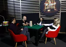 Cum au fost surprinși jurații în pauzele de la filmările sezonului 5  ,,Chefi la cuțite”