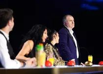 Florin Călinescu, impresionat de o concurentă „Românii au talent”: ”Abajurul sufletului meu, cutia mea cu fondante”