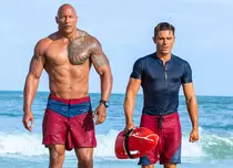 Cum a acceptat Dwayne Johnson „Zmeura de Aur” oferită filmului „Baywatch”
