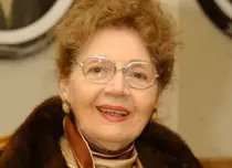 In Memoriam Carmen Stănescu. Televiziunea publică își modifică programele în semn de omagiu pentru marea actriţă