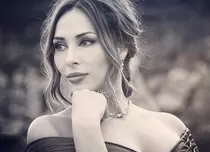 FOTO. Ce activități mondene are Iulia Vântur în India