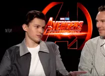 „Răzbunătorii 3”. Benedict Cumberbatch are un nou job: babysitter antispoiler pentru Tom Holland