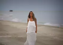 GALERIE FOTO. Diana Munteanu apare în cel mai recent videoclip al lui Horia Brenciu