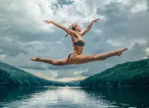 GALERIE FOTO. Regizorul Iura Luncaşu a început filmările pentru noua sa comedie, „Faci sau taci”