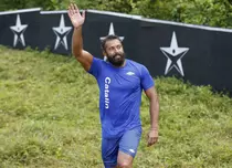 Ce a primit de la cei dragi „Uriașul" de la „Exatlon” la sosirea în țară