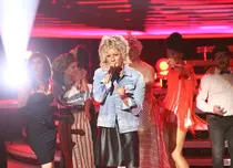 Connect-R a câștigat cea de-a cincea gală „Te cunosc de undeva!”, cu primul sau rol în travesti, Tina Turner