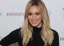 FOTO. Hilary Duff a devenit mamă pentru a doua oară. Iată prima fotografie cu bebelușul!