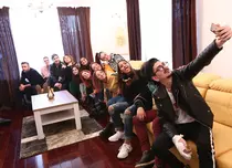 Vizită surpriză în casa „X Factor”. Află ce vedete au sfătuit concurenții înainte de galele live!