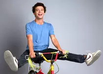 Yağız Can Konyalı, Rahmet din serialul „Povestea noastră” de la Kanal D, se iubește cu Miss Univers Turcia