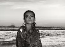 Inna, la un pas să se prăbușească pe scenă. Ce s-a întâmplat cu artista