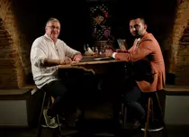 Duminică, 16 iunie, Mircea Dinescu aduce la TVR 1 ultima ediție a acestui sezon din „Politică și delicatețuri”