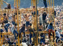 GALERIE FOTO. Documentarul „Generația Woodstock” e disponibil pe platforma de streaming TIFF Unlimited