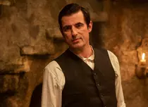 BBC One și Netflix dezvăluie primele imagini cu Dracula și noii actori care se alătură coproducției
