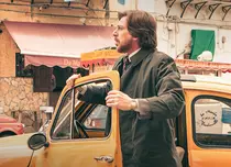 Sezonul al doilea al serialului „Mafia ucide doar vara” începe mâine, la FilmBox Premium