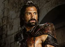 GALERIE FOTO. Actorul Manu Bennett revine în România, de data asta la Transylvania Comic Con