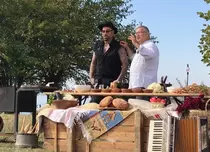 GALERIE FOTO. CRBL, „artistul care Compune Rime Bine Legate”, vine la „Politică şi delicateţuri”