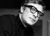 „Arta de a asculta și alte lecții de viață”, autobiografia lui Michael Caine, apare la Editura Nemira