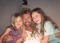 FOTO. Fiicele lui Gabriel Soto au debutat pe micile ecrane. În ce telenovelă au apărut cele două
