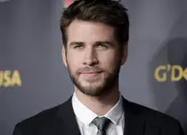 Liam Hemsworth are o nouă iubită? Cum a fost surprins actorul