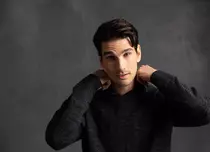 Anghel Damian, așa cum nu l-ai mai văzut niciodată. În ce ipostază provocatoare s-a pozat iubitul lui Theo Rose