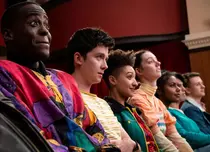 GALERIE FOTO. Sezonul al doilea al serialului „Sex Education”, de la Netflix, are trailer oficial