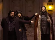 Din 2 aprilie, HBO 3 difuzează primul sezon al serialului „Ce facem în umbră”. Despre ce e vorba