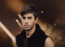 Enrique Iglesias a dezvăluit ce nume a ales împreună cu Anna Kournikova pentru cel de-al treilea lor copil