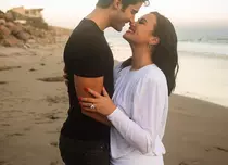 Demi Lovato s-a logodit cu Max Ehrich, cunoscut din serialul „Tânăr și neliniștit”