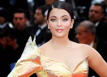 Actrița Aishwarya Rai Bachchan și fiica ei au fost diagnosticate cu coronavirus