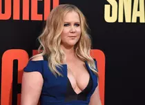 Actrița Amy Schumer a anunțat că a fost diagnosticată cu boala Lyme