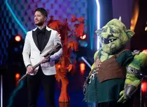 Codin Maticiuc s-a îndrăgostit de Căpcăuniță:  „Dacă accepți o cină, promit să o gătesc chiar eu!”